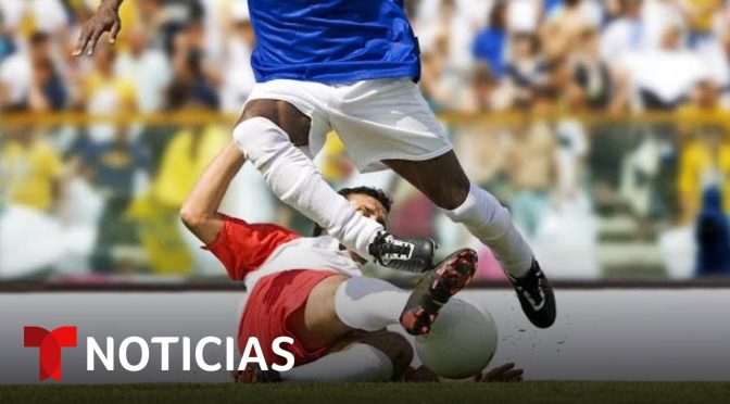 Los jugadores de fútbol corren más riesgo de tener demencia | Noticias Telemundo