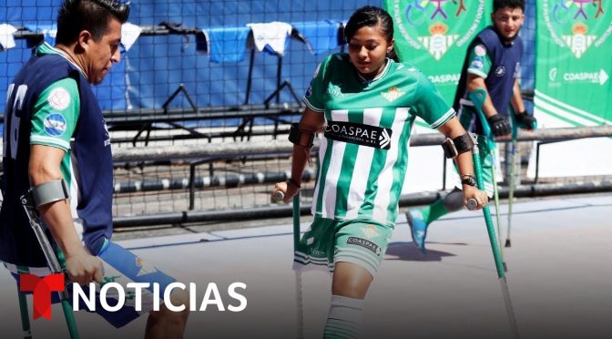 Salvadoreña a la que le falta una pierna podrá jugar fútbol | Noticias Telemundo
